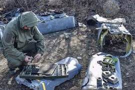 Nga công khai tháo dỡ tên lửa Storm Shadow, Mỹ, NATO “toát mồ hôi“