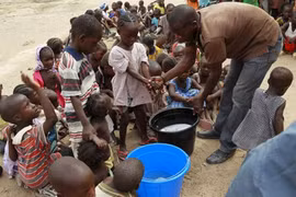 Chùm ảnh các con tin Nigeria vừa thoát nạn Boko Haram