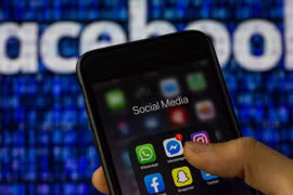 iOS 14 là "nỗi đau" lớn của Facebook