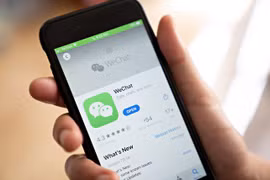 Tổng thống Trump cấm WeChat, doanh số iPhone sụt giảm?