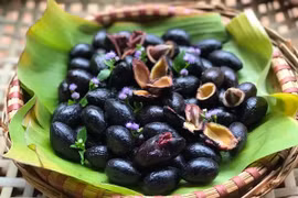Loại quả mùa thu vừa cứng vừa chát nhưng "bổ ngang thịt"