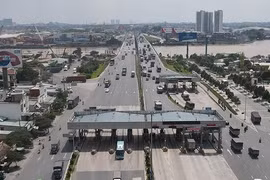 Đồng Nai kiến nghị tháo dỡ các "lô cốt" án ngữ trên Quốc lộ