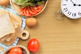 Giờ ăn giúp giảm mỡ máu, ổn định đường huyết