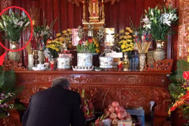 Bàn thờ có 5 thứ này dễ khiến gia chủ gặp "hạn nặng"