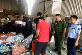 Cơ sở "4 không" sản xuất hơn 10 nghìn chiếc kem sữa vi phạm