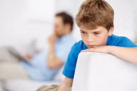 Những câu nói tưởng như vô hại phá hủy sự tự tin của con cái