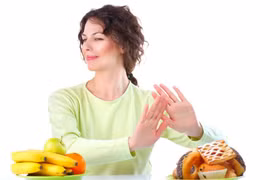 Những thực phẩm cần loại bỏ khỏi khẩu phần ăn để hạn chế ung thư 