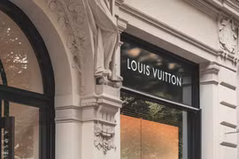 Thị trường hàng xa xỉ bùng nổ tại Trung Quốc, LVMH và Hermes lên ngôi