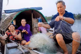 Thôn chài ven phá Tam Giang thay đổi, thoát mác “xóm... ngại cười“