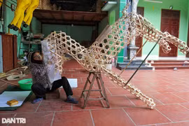 Nghề "làm đồ giả, ăn tiền thật" dịp Tết ông Công