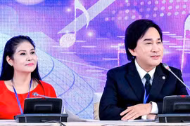 "Vua cải lương" Kim Tử Long ngồi ghế “nóng” giám khảo tìm kiếm tài năng dân ca và Bolero