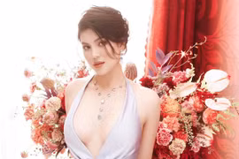 Ngoại hình trái ngược vẻ quê mùa của Liễu trong phim "Mẹ rơm"