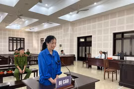 Nữ giảng viên đổ xăng đốt chồng tử vong bị phạt tù chung thân