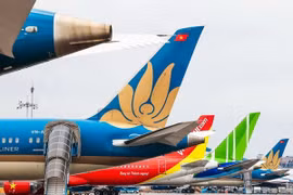 Thực hư bài xả hàng vé máy bay giá sốc, người vui kẻ hụt hẫng
