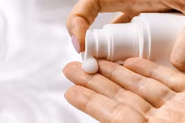 5 cách đơn giản chị em làm ngay để có đôi tay ngọc ngà