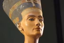 Nữ hoàng Ai Cập Nefertiti vẫn mê hoặc mọi người đến tận ngày nay