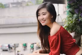 Hóa ra nữ giám thị khiến CĐM "đứng ngồi không yên" là nhân vật không tầm thường 