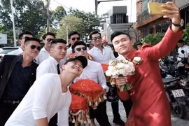 Diễn viên Xuân Phúc khiến dân mạng tiếc hùi hụi khi chính thức cưới vợ