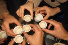 Nhậu đỉnh nhất Đông Nam Á, người Việt ngấm 7 loại ung thư 