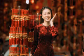 Nữ MC 9X làm xao xuyến triệu trái tim với vẻ đẹp tinh khôi lạ lùng