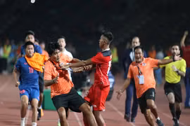Hỗn chiến chung kết Thái Lan và Indoneisa, báo chí khu vực nói gì?