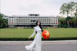 Diện áo dài, Mai Dora khiến dân mạng "không thể rời mắt"