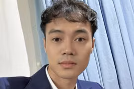"Chủ tịch" Văn Toàn khoe đi chụp ảnh cưới, thái độ của netizen gây chú ý
