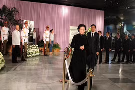 Gallery - Lãnh Tụ Cuba Fidel Castro Qua Đời - image 14