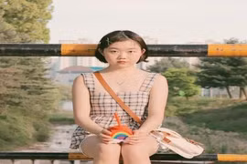  Mặt tròn tóc ngắn, thiếu nữ Hàn Quốc tạo xu hướng “vẻ đẹp” mới