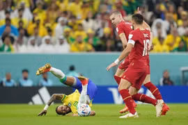 Brazil giải bài toán khó khi Neymar làm khán giả bất đắc dĩ