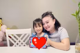 "Bé" Xuân Mai bỏ hát, mẹ 3 con ngày càng phát tướng