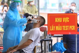 Chuyển 3 nội dung mua sắm thiết bị y tế, thuốc phòng chống dịch Covid-19 sang Bộ Công an