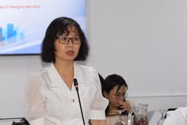 TP HCM: Mòn mỏi chờ vắc xin tiêm phòng cho trẻ