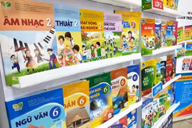 Chiết khấu sách giáo khoa: Hiểu thế nào cho đúng?