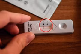 Test nhanh Covid-19 âm tính nhưng có dấu hiệu này vẫn cần cách ly