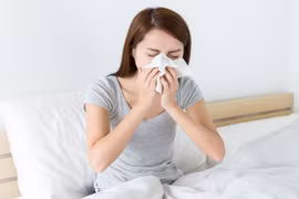Bị cảm cúm có nên gội đầu?