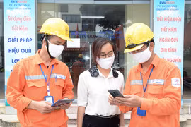 Tập đoàn Điện lực Việt Nam có phải cứ lỗ là xin tăng giá điện?