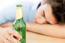 Uống bia bị đau đầu, vì sao?