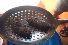 Bạn gái làm bánh để giảm cân, người yêu ám ảnh với thành quả
