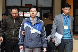 Gallery - Phiên tòa xét xử bác sĩ Hoàng Công Lương - image 4