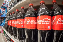Gallery - Coca-Cola bị tuýt còi - image 5