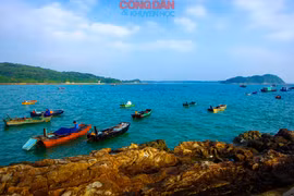 Viên ngọc xanh Cô Tô dưới trần gian