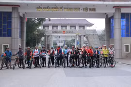 Độc đáo tour xe đạp “Một hành trình-Hai quốc gia” vùng biên viễn