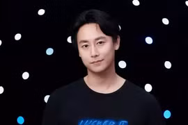 Rocker Nguyễn: 'Mỗi ngày bê nồi bún bò 30 lít, thái 5 kg thịt để bán'