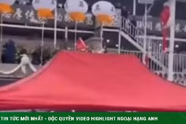 Đại gia chi núi tiền mở tiệc, làm đám tang cho cha dậy sóng mạng xã hội