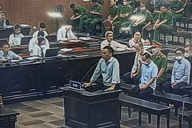 Xử cựu lãnh đạo Bình Dương: Mâu thuẫn lời khai giữa nhân chứng và bị cáo