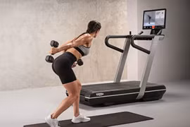 Máy chạy bộ Technogym sản phẩm vượt trội của tín đồ mê chạy bộ