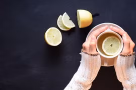 Vì sao nên uống nước chanh ấm buổi sáng?