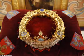 Sự thật ngỡ ngàng thánh tích vô giá trong Nhà thờ Đức Bà Paris