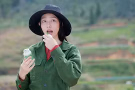 Hoa hậu Thùy Tiên bị tạm hoãn xuất cảnh để phục vụ điều tra